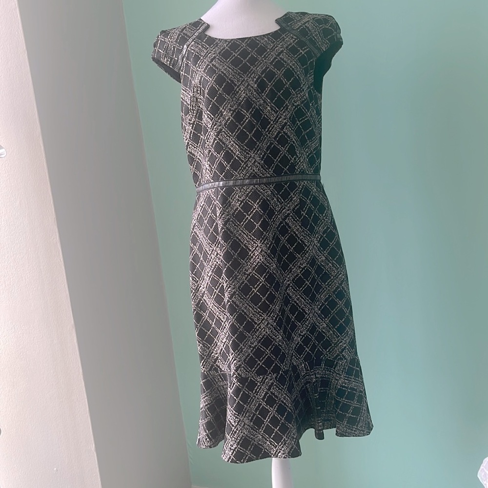 David Meister dress in Excellent condition , size 12. True to size